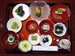 Japanese_temple_vegetarian_dinner_.jpg