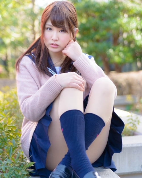 【画像】垣内麻里亜　19歳女子大生が中学の時の制服を着てみた結果